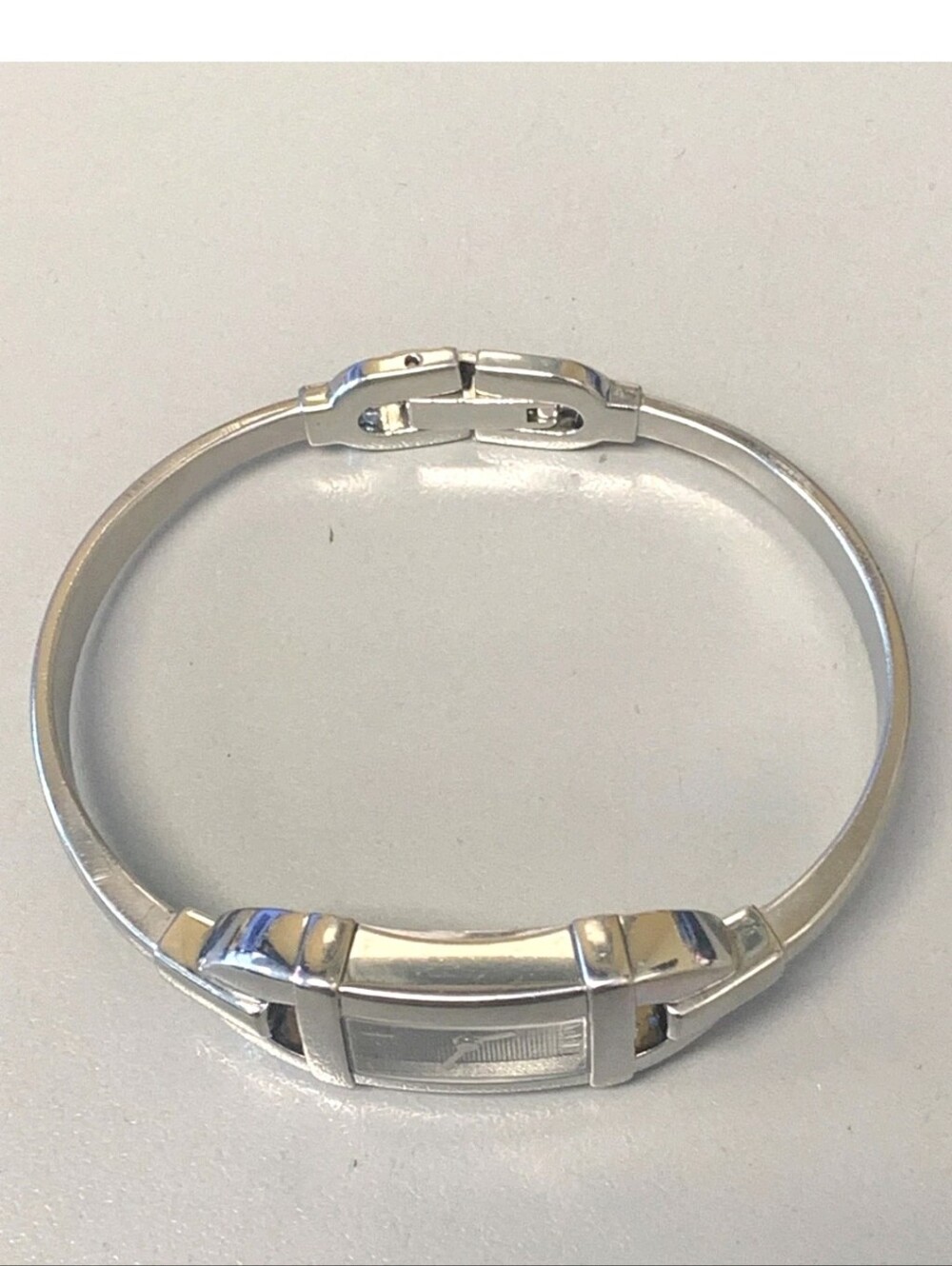 Gucci 6800L Bangle Watch: - Picture 7 of 10